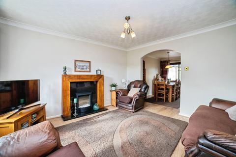 3 bedroom detached house for sale, Sunningdale Close, Kirkby In Ashfield, Nottinghamshire, NG17