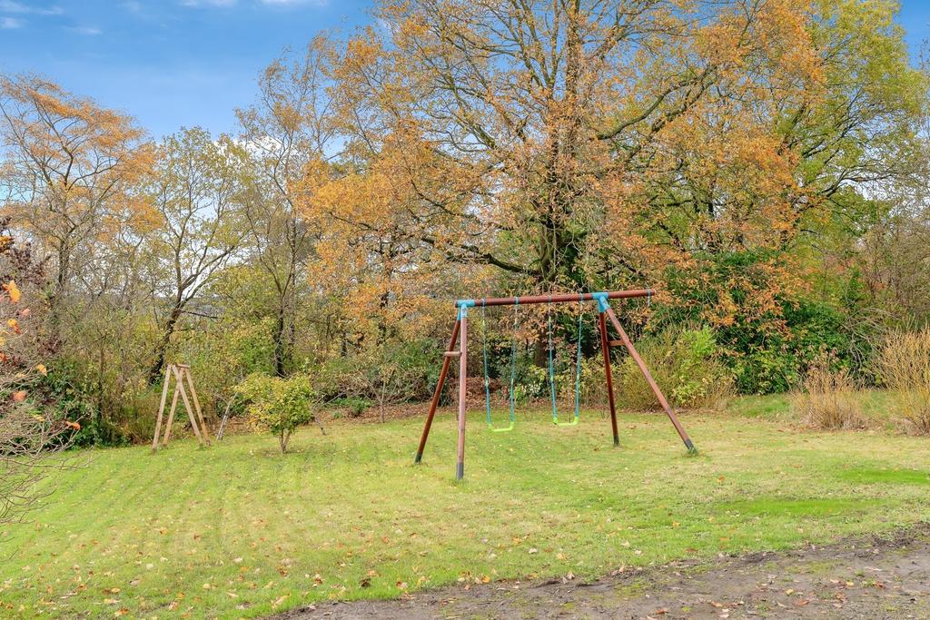 Garden To The Front