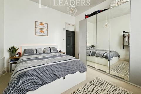 2 bedroom apartment for sale, Brandon Court, Lawrence Road