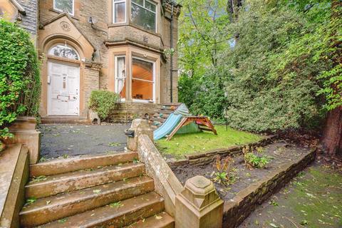 7 bedroom end of terrace house for sale, Manchester Road, Burnley, Lancashire, BB11