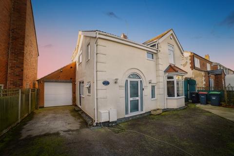 4 bedroom detached house for sale, Fackley Road, SUTTON-IN-ASHFIELD, Nottinghamshire, NG17