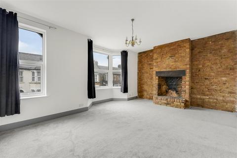 1 bedroom flat to rent, Forest Road, Walthamstow, E17