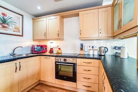 2 bedroom flat for sale, Mauldeth Road West, Chorlton Cum Hardy, Manchester, Greater Manchester, M21