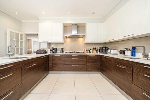 6 bedroom detached house for sale, Downage, London NW4