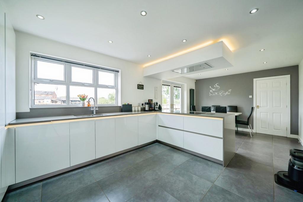 Breakfast Kitchen