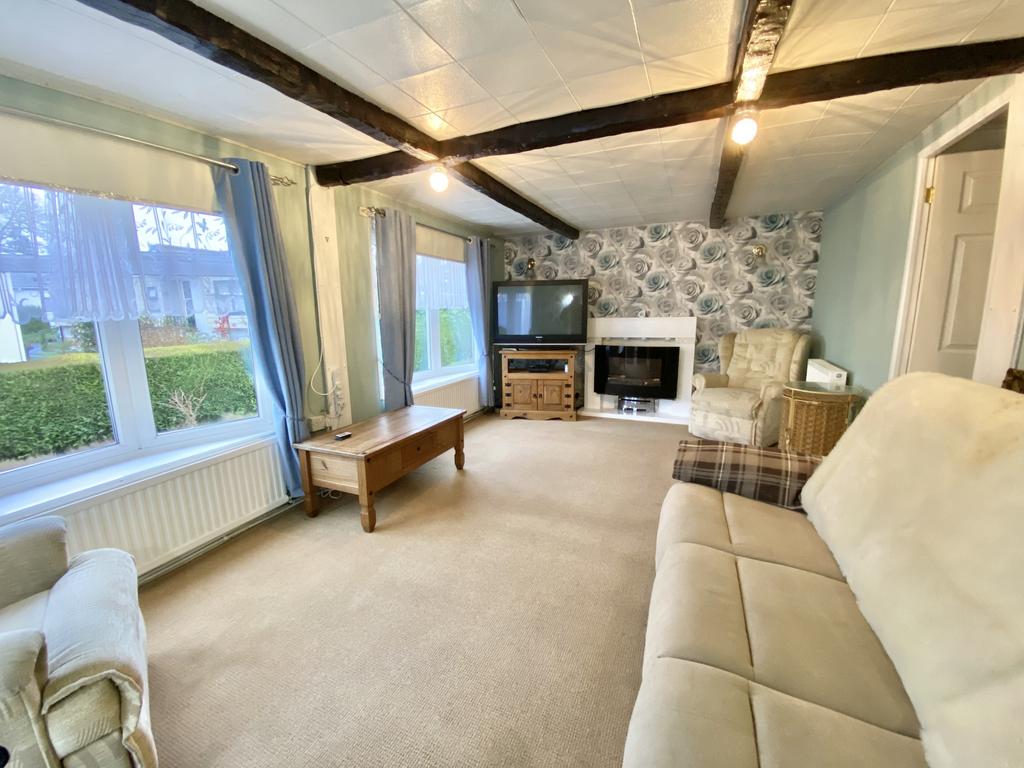 Lounge/Dining Rm