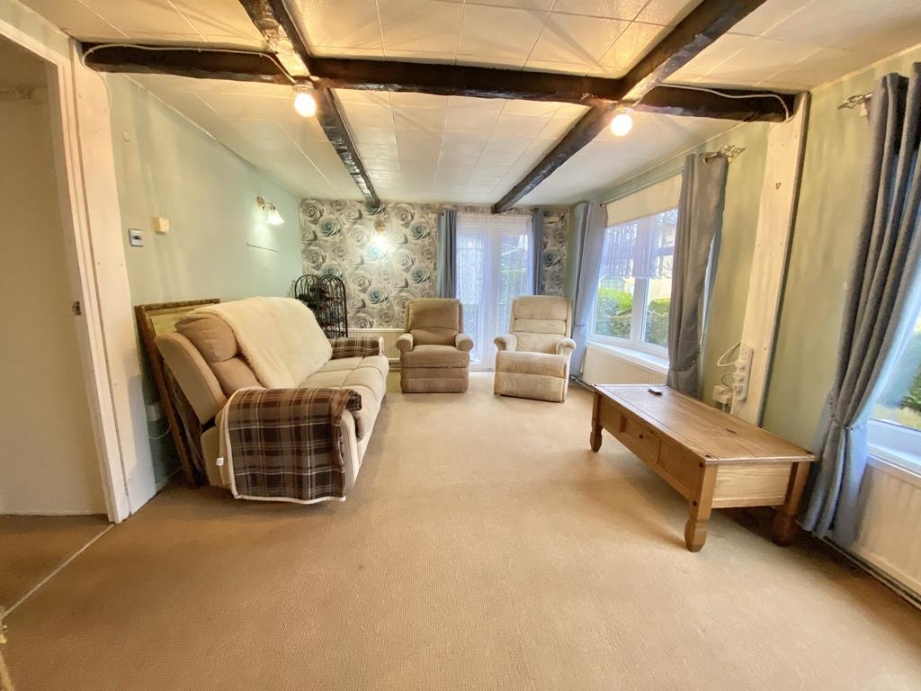 Lounge/Dining Rm