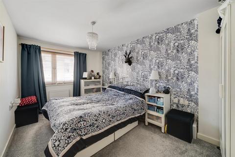 2 bedroom flat for sale, Burnt Ash Lane, Bromley