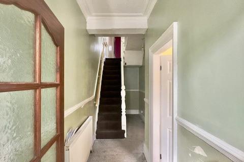 3 bedroom terraced house for sale, Bolckow Road, Grangetown, Middlesbrough, North Yorkshire, TS6