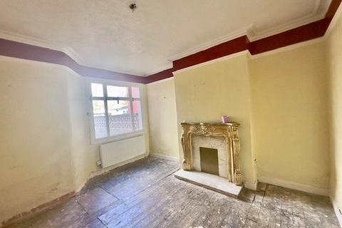 3 bedroom terraced house for sale, Bolckow Road, Grangetown, Middlesbrough, North Yorkshire, TS6