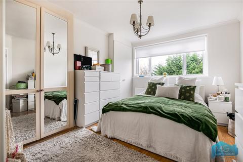 3 bedroom semi-detached house for sale, Ridgeview Road, London, N20
