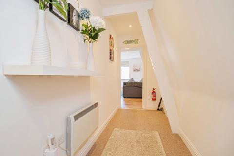 1 bedroom flat for sale, Flowergate, Whitby, North Yorkshire, YO21