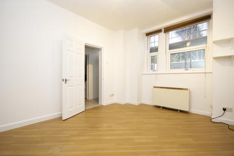 Studio to rent, Durley Gardens, Bournemouth,