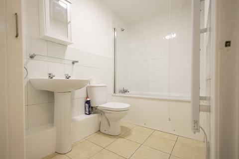 Studio to rent, Durley Gardens, Bournemouth,