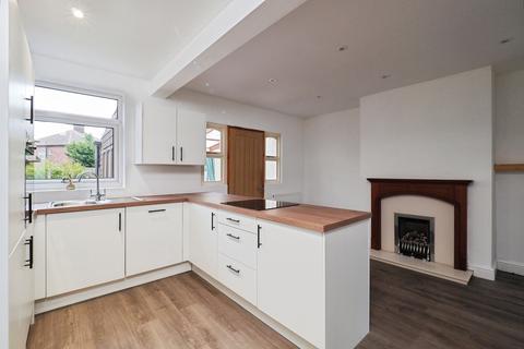3 bedroom semi-detached house for sale, Lilac Crescent, Beeston, Nottingham, Nottinghamshire, NG9