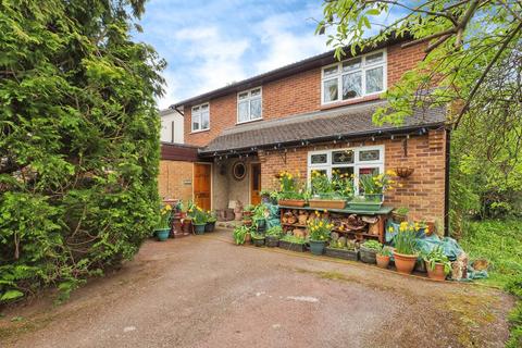 Ferndale Close, Attenborough, Nottingham, Nottinghamshire, NG9