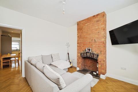 undefined, Wollaton Road, Beeston, Nottingham, Nottinghamshire, NG9