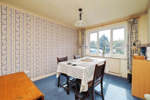 undefined, Central Avenue, Chilwell, Beeston, Nottingham, NG9