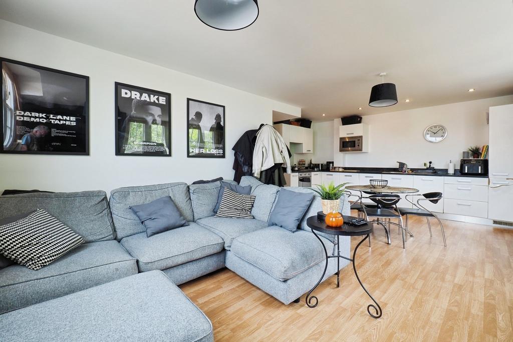 Lounge/Kitchen