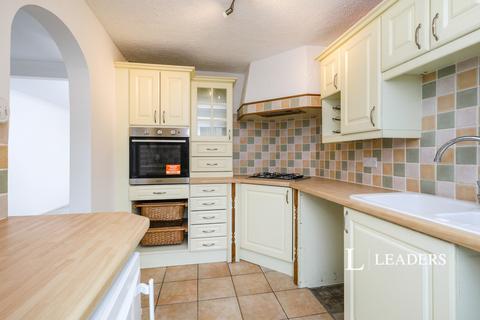 3 bedroom terraced house to rent, Lakelands Close, Hampden Park, Eastbourne, BN22