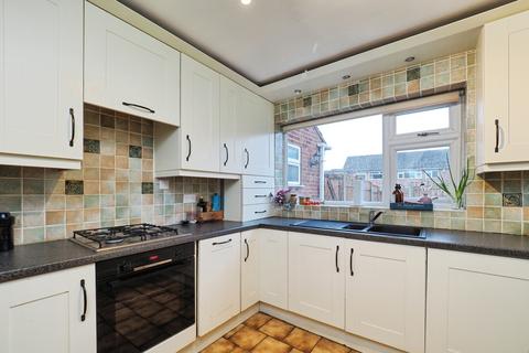 3 bedroom semi-detached house for sale, Weldbank Close, Chilwell, Nottingham, NG9