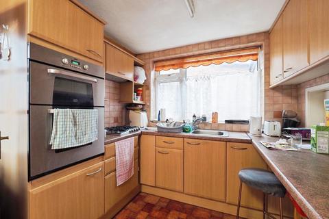 3 bedroom semi-detached house for sale, Fulwood Close, Beeston, Nottingham, Nottinghamshire, NG9