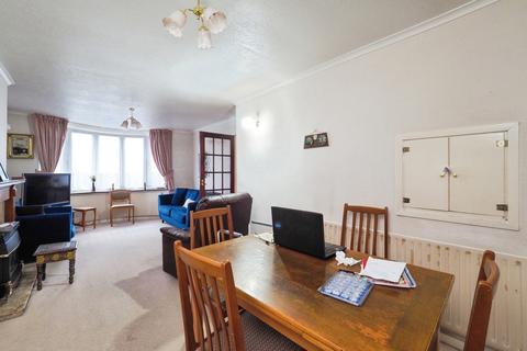 3 bedroom semi-detached house for sale, Fulwood Close, Beeston, Nottingham, Nottinghamshire, NG9