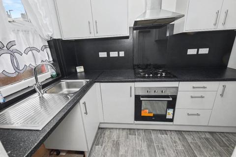4 bedroom terraced house for sale, Armley Lodge Road, Leeds, West Yorkshire