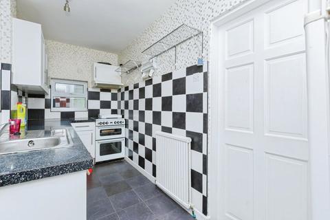 2 bedroom semi-detached house for sale, Oakleigh Avenue, Glen Parva, Leicester, Leicestershire, LE2