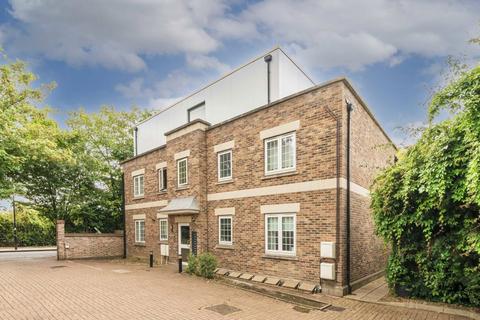 undefined, Northfield Avenue, London W13