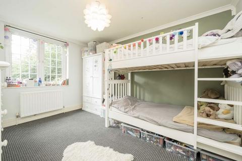 undefined, Northfield Avenue, London W13