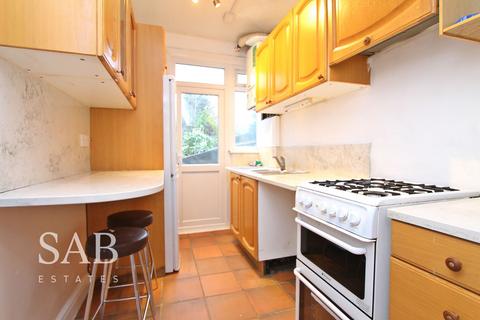 3 bedroom terraced house to rent, Ascot Gardens, Southall, UB1