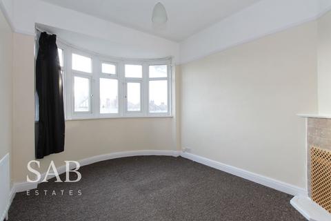 3 bedroom terraced house to rent, Ascot Gardens, Southall, UB1