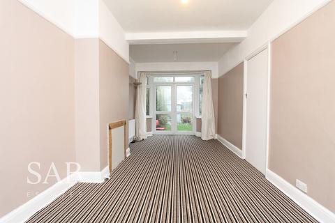 3 bedroom terraced house to rent, Ascot Gardens, Southall, UB1