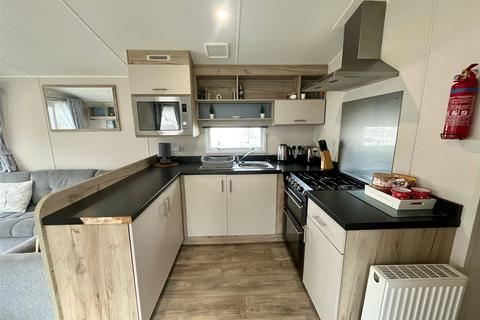 2 bedroom mobile home for sale, Lakes Country Park, Tattershall, Lincolnshire, LN4