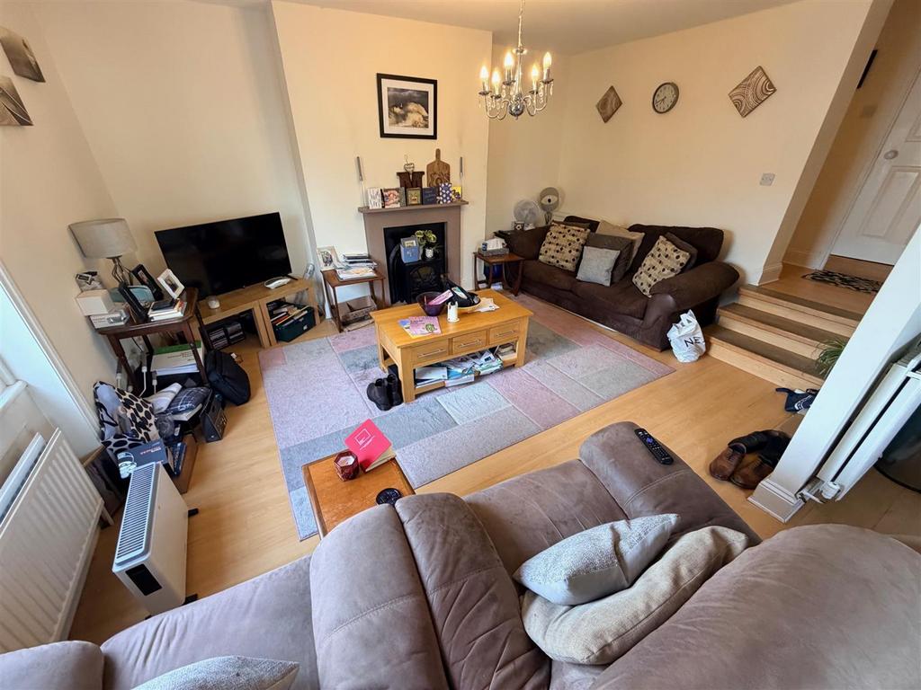 Living Room 2.jpg
