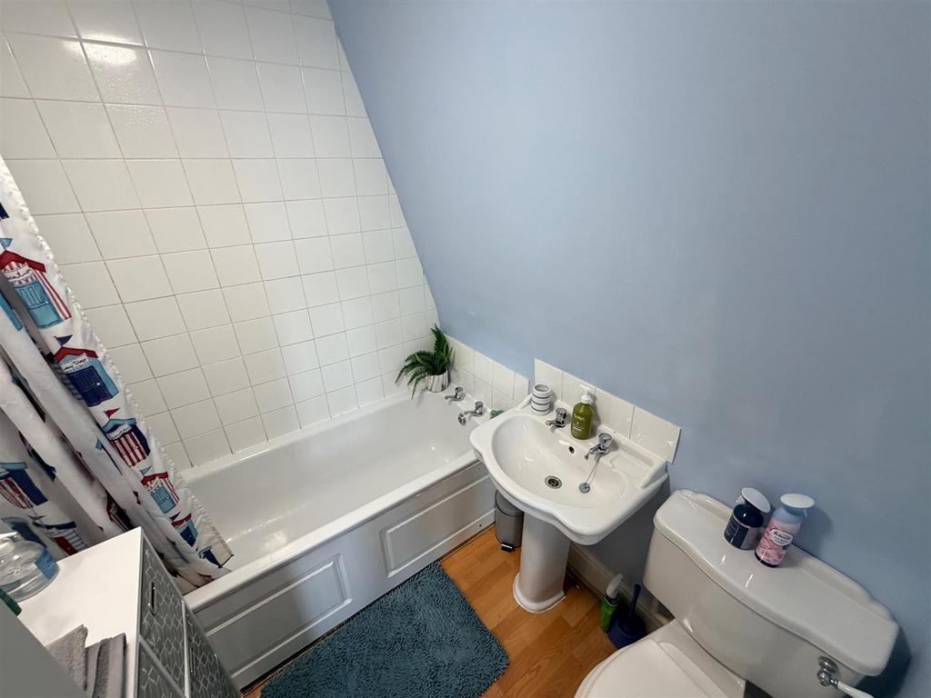 Bathroom.jpg