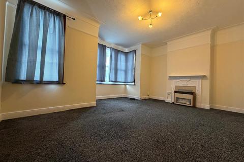 2 bedroom flat to rent, Coventry Road, Ilford