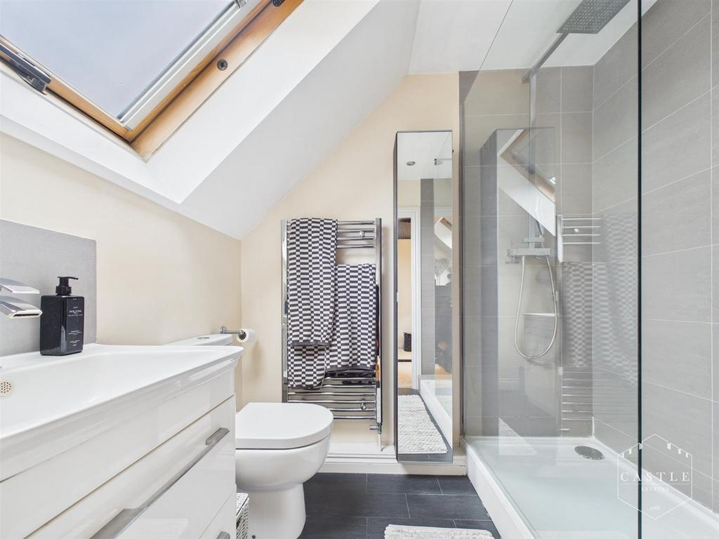 Ensuite shower room