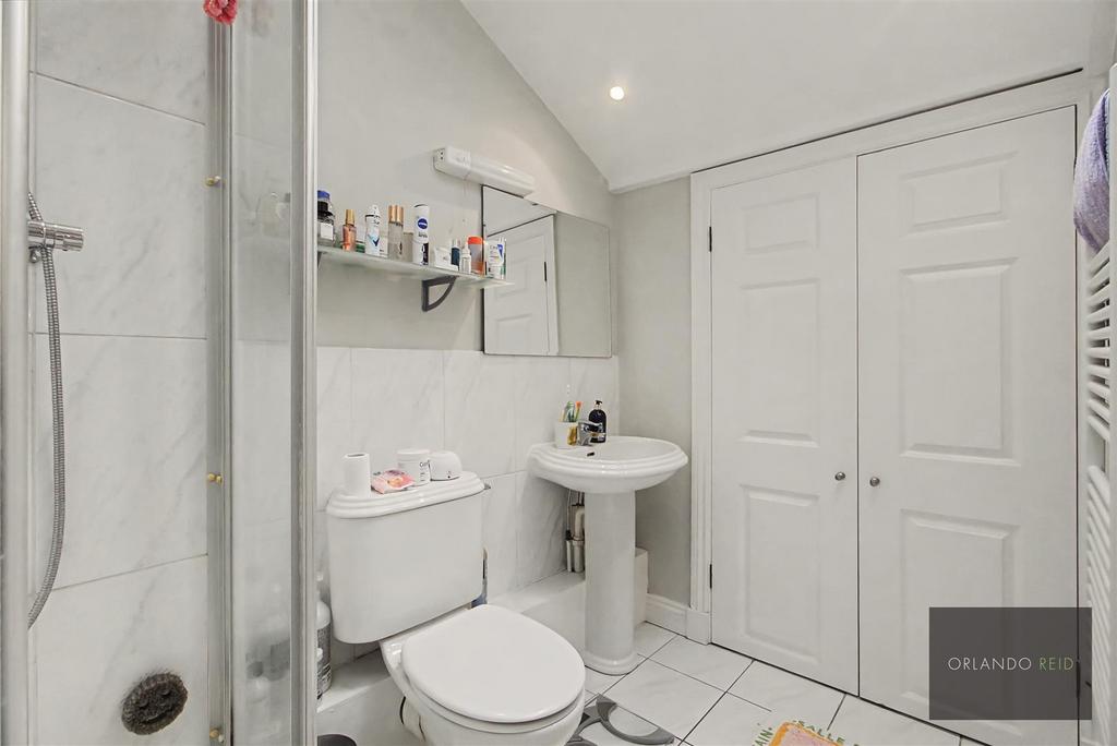 Flat 38, 41 Draymans Court SW9 9 QE-9.jpg