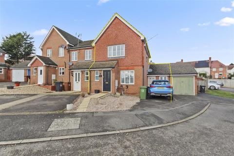 3 bedroom end of terrace house for sale, Butterfields, Wellingborough