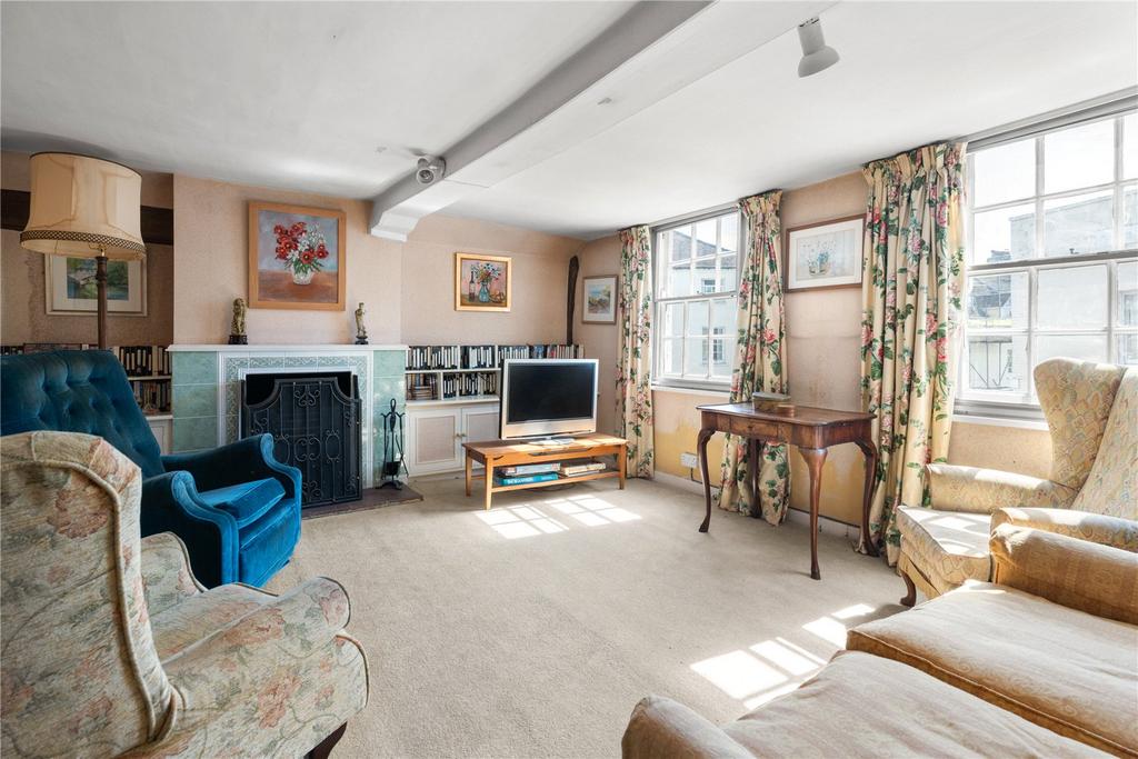 Sitting Room/Bed 5