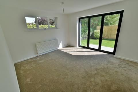 2 bedroom detached bungalow for sale, Pinehurst Road, West Moors, Ferndown, BH22