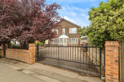 4 bedroom detached house for sale, Newmarket Road, Ashton-under-Lyne, Greater Manchester, OL7