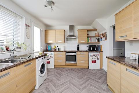 undefined, Farnborough Road, Clifton, Nottingham, NG11