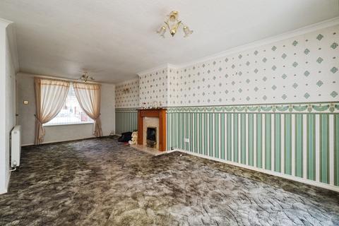 3 bedroom end of terrace house for sale, Manor Farm Lane, Clifton, Nottingham, NG11
