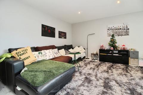 2 bedroom flat for sale, West Point, Wellington Street, Leeds, West Yorkshire, LS1