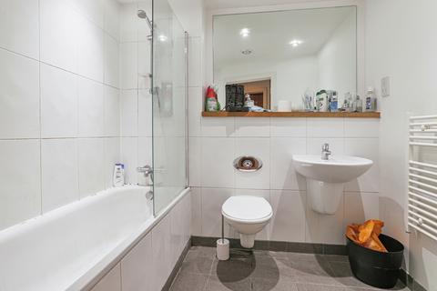 2 bedroom flat for sale, St. Peters Street, Leeds, LS9
