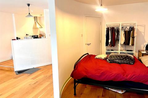 1 bedroom flat for sale, Harewood Street, Leeds, West Yorkshire, LS2