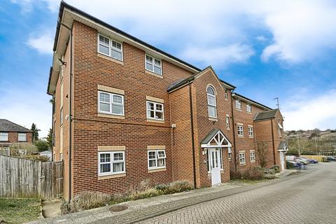 2 bedroom flat for sale, Farnley Crescent, Leeds, West Yorkshire, LS12